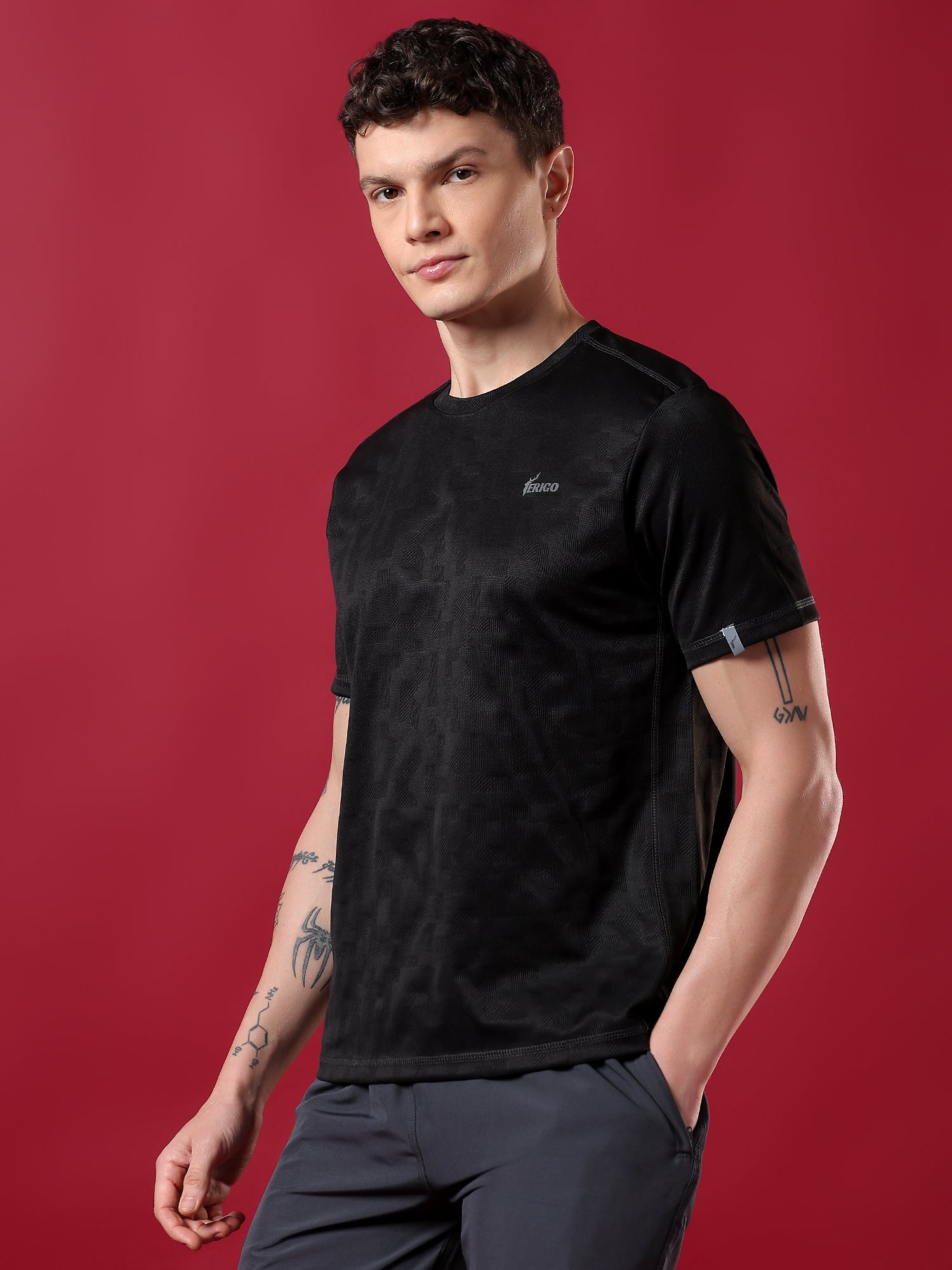 ErigoSport Black T-shirt