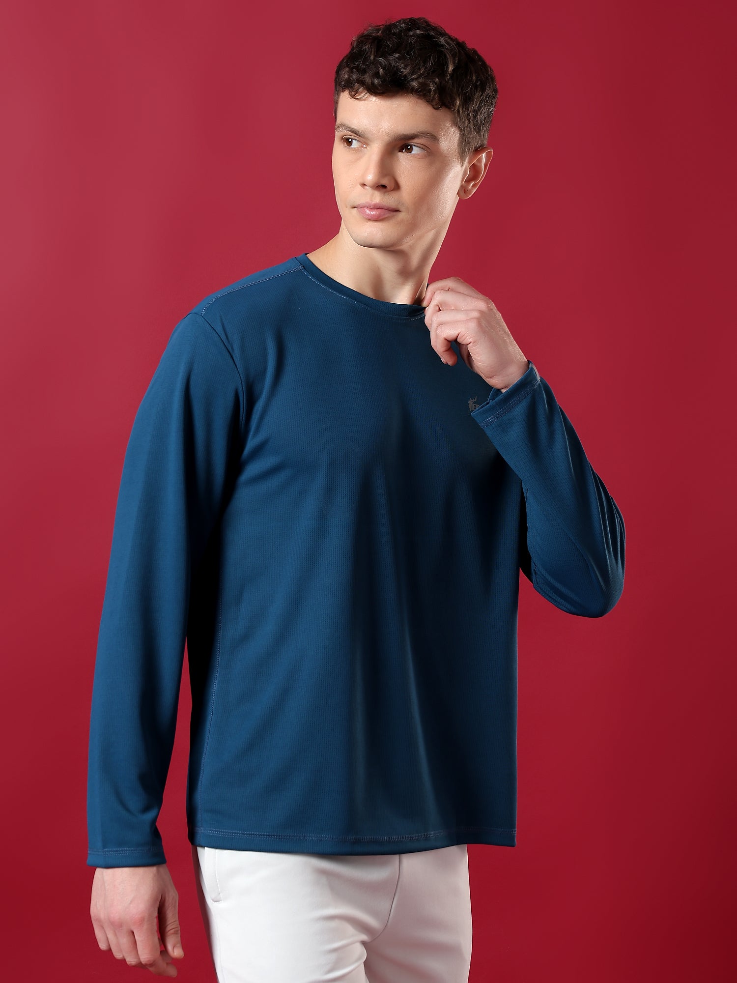 ErigoSport Full-Sleve Capri Blue T-shirt